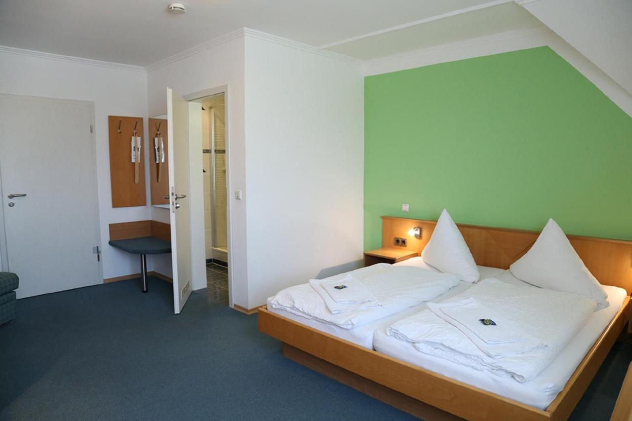 Zu Muellers Winkelhausen Hotel Langenmosen Buitenkant foto